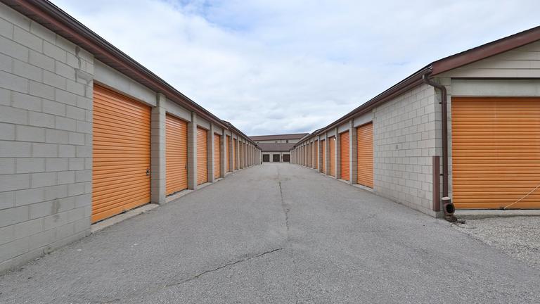 Rent Edmonton Coronation storage units at 14350 111 Ave NW, Edmonton, AB. We offer a wide-range of affordable self storage units and your first 4 weeks [...]