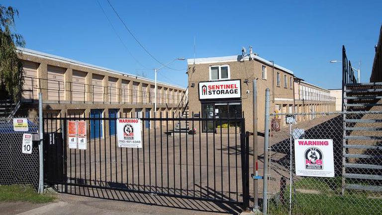 Rent Edmonton storage units at 6075 88th Street. We offer a wide-range of affordable self storage units and your first 4 weeks are free!