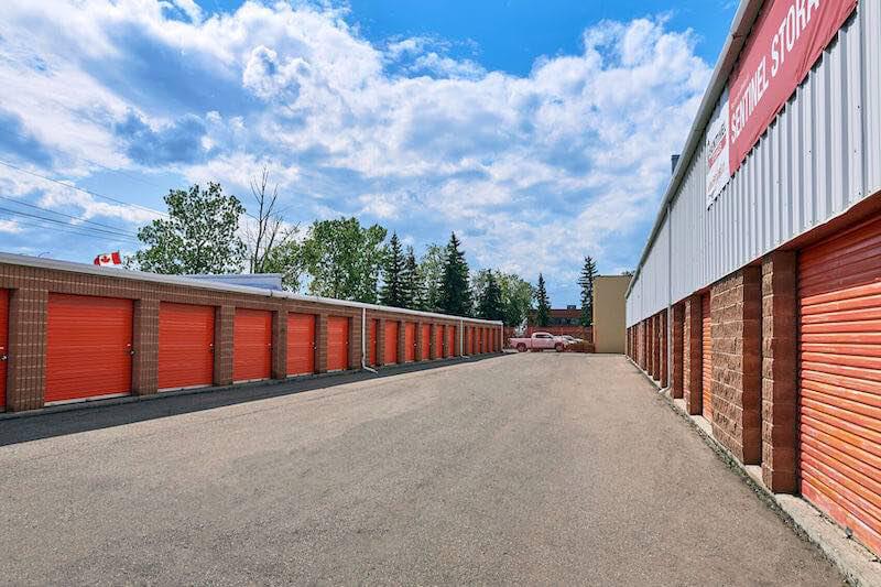 Rent Calgary storage units at 4810 80th Ave S.E. We offer a wide-range of affordable self storage units and your first 4 weeks are free!