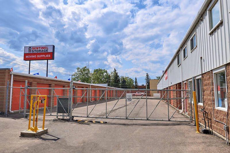 La succursale Access Storage – Calgary, située au 4810-80e avenue S.-E., a la solution d’entreposage en libre-service qu’il vous faut. Réservez dès aujourd’hui!