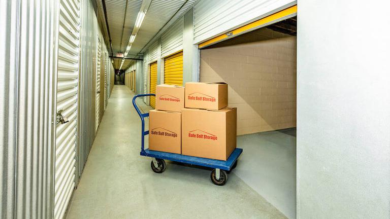 La succursale Safe Self Storage – Brampton, située au 17 Ardglen Drive, a la solution d’entreposage en libre-service qu’il vous faut. Réservez dès aujourd’hui!