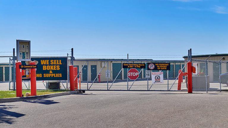 Rent Calgary storage units at 130 Commercial Ct. We offer a wide-range of affordable self storage units and your first 4 weeks are free!