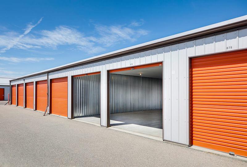 Rent Lethbridge storage units at 1420 31 Street North. We offer a wide-range of affordable self storage units and your first 4 weeks are free!