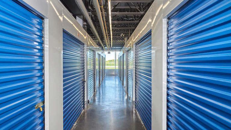 Rent Calgary storage units at 7725 112 Avenue NW. We offer a wide-range of affordable self storage units and your first 4 weeks are free!