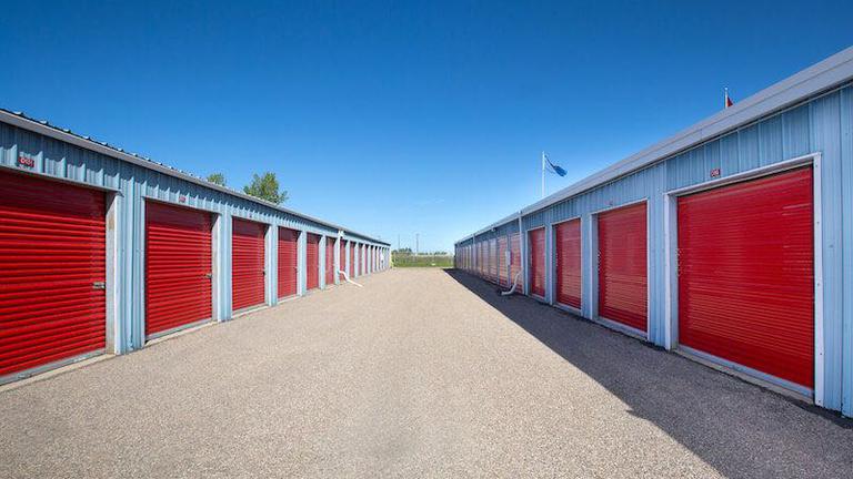 Rent Edmonton self storage units at 21010 100 Ave NW. We offer a wide-range of affordable self storage units and your first 4 weeks are free!