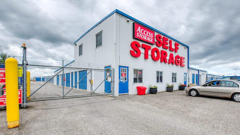 Rent Midland Heritage storage units at 679 Prospect Boulevard. We offer a wide-range of affordable self storage units and your first 4 weeks are free!