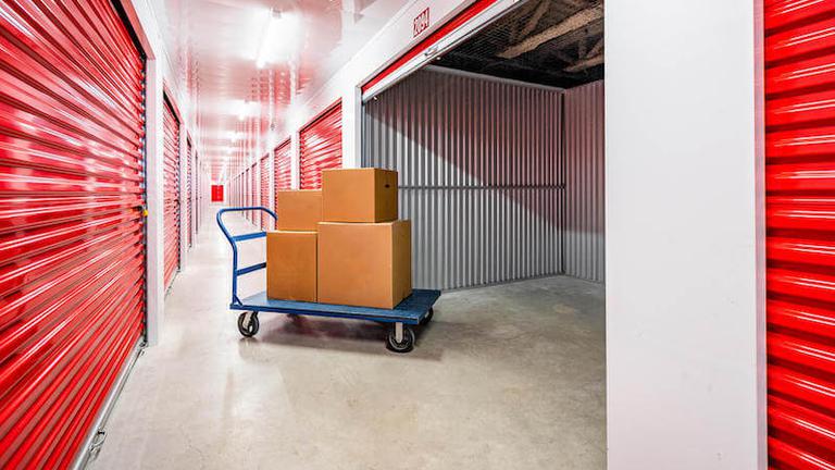 Visit Access Storage's Kitchener location if you want to rent storage units. We offer a range of affordable self-storage units and your first 4 weeks are free!
